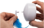 Feather Twister - plastová hračka s pohyblivými peříčky, 23x15x18cm - DOPRODEJ (RP 0,90 Kč)